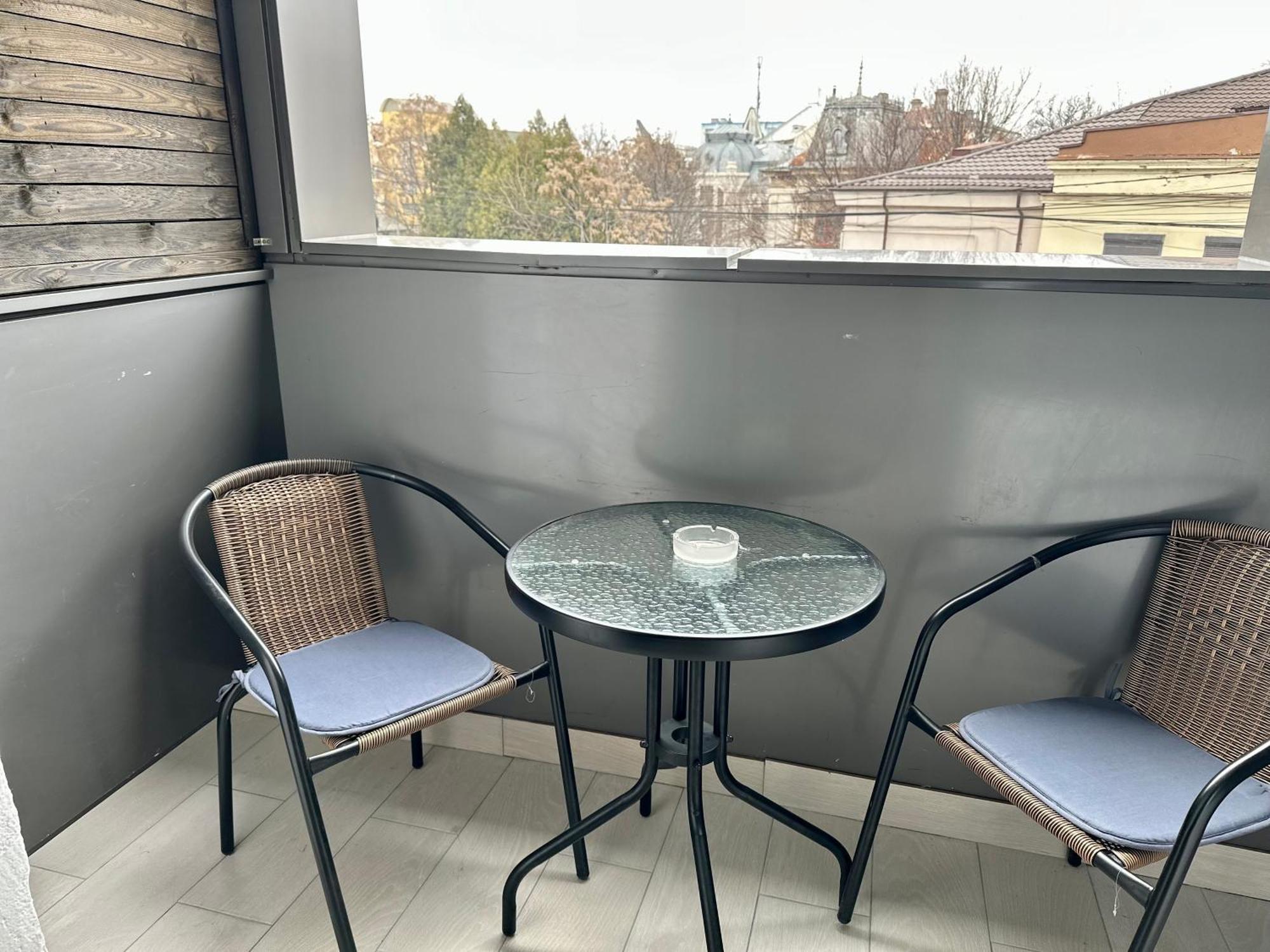 Hotel Green House Craiova Extérieur photo