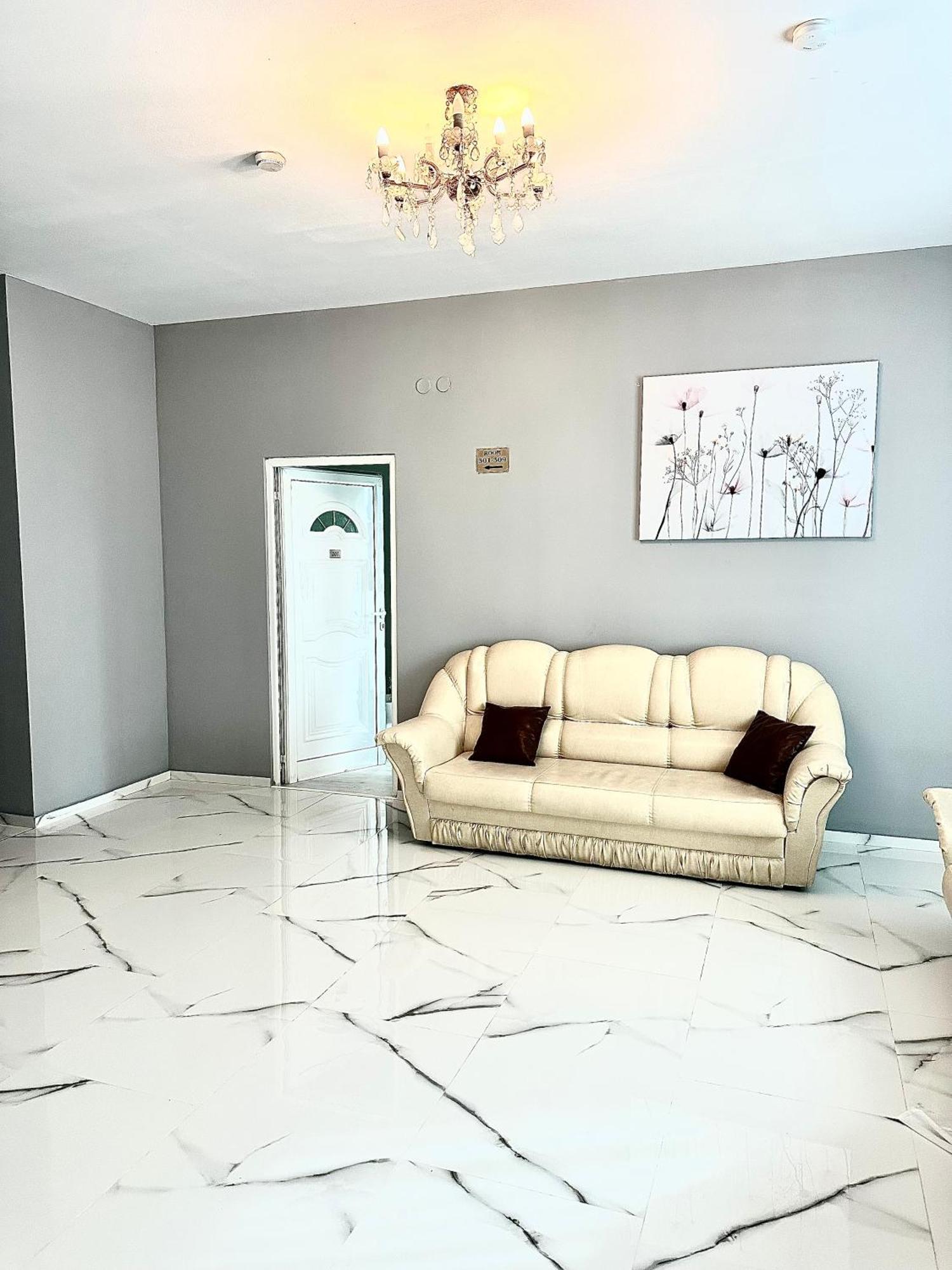 Hotel Green House Craiova Extérieur photo