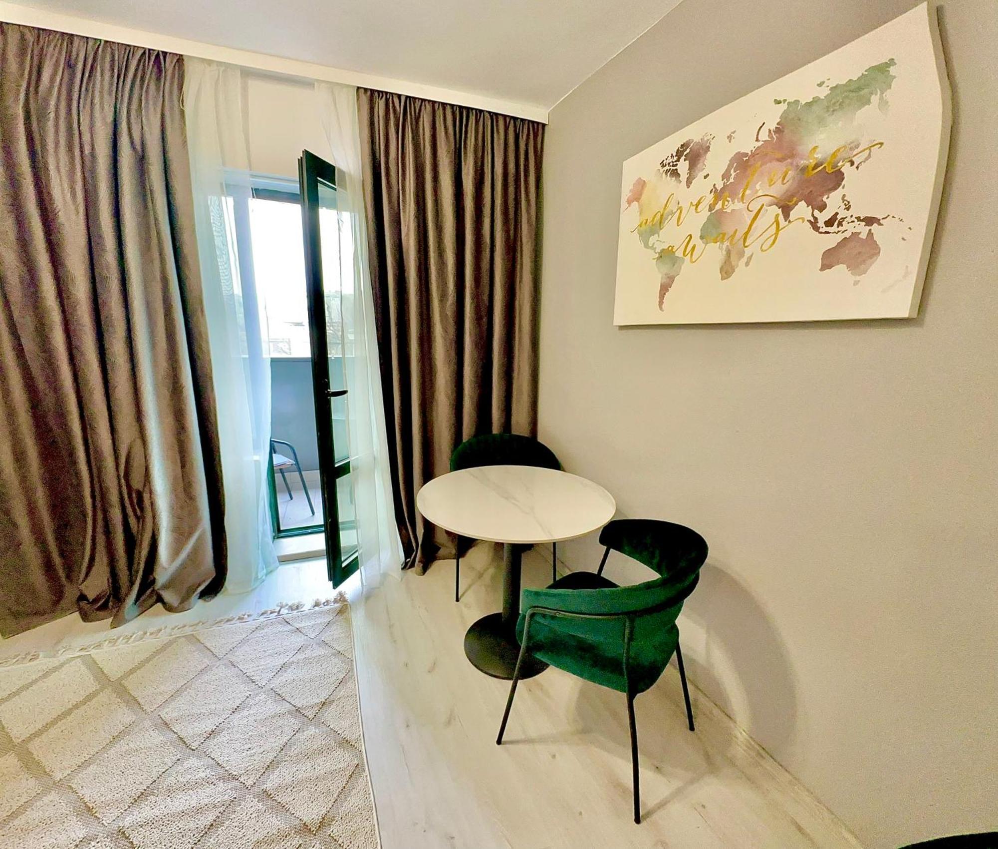 Hotel Green House Craiova Extérieur photo