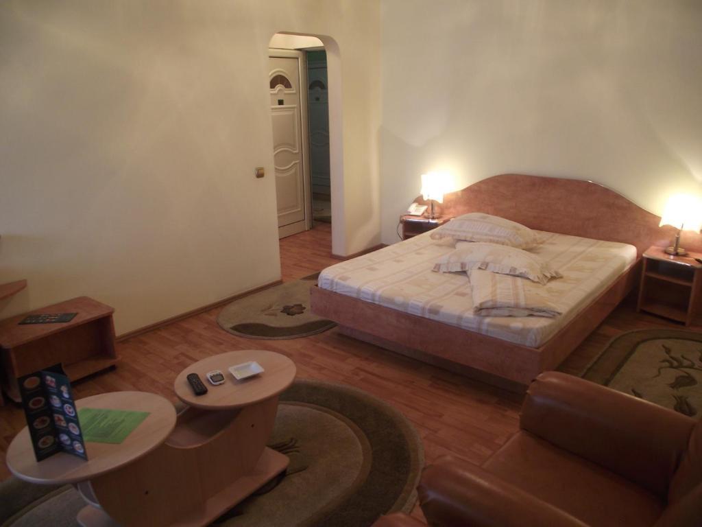 Hotel Green House Craiova Extérieur photo