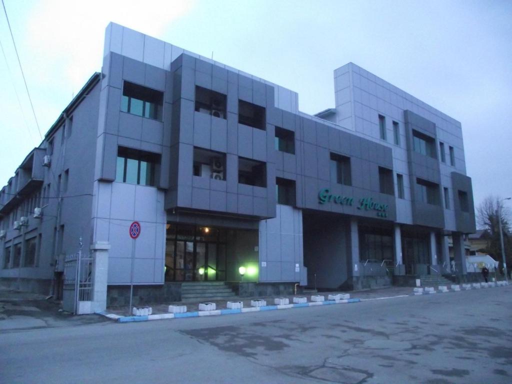 Hotel Green House Craiova Extérieur photo